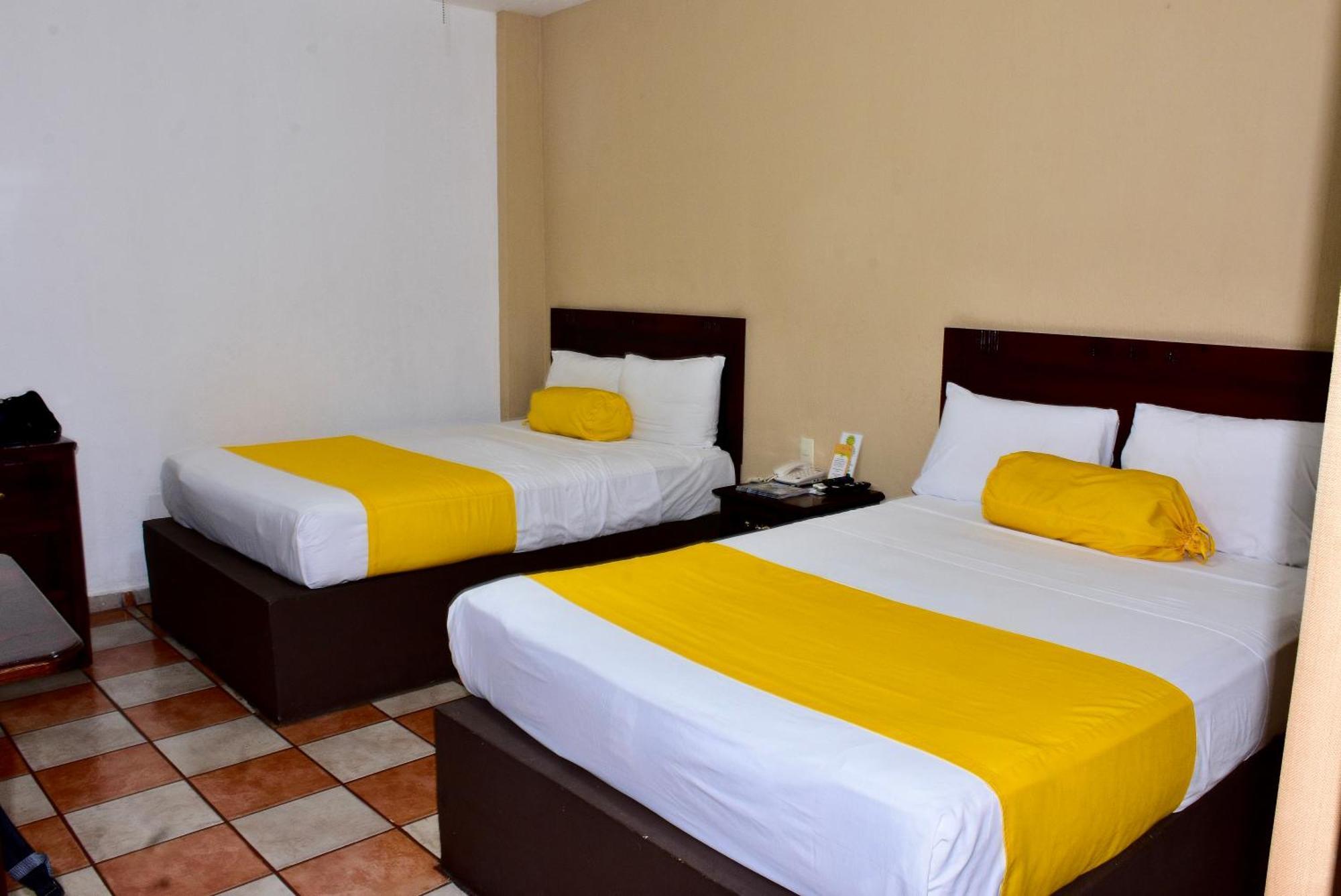 Hotel Los Girasoles Tepic Exterior photo